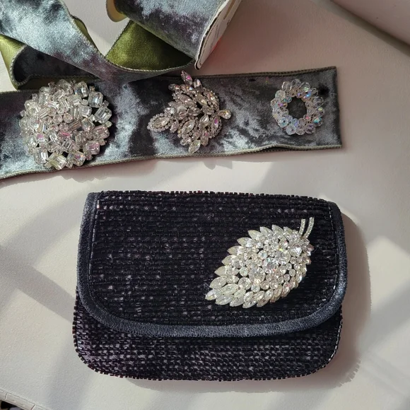 Beaded Black Clutch Small Bag ~ Contemporary & Vintage Vibe ~ Date Night ~ Fancy - Picture 9 of 16